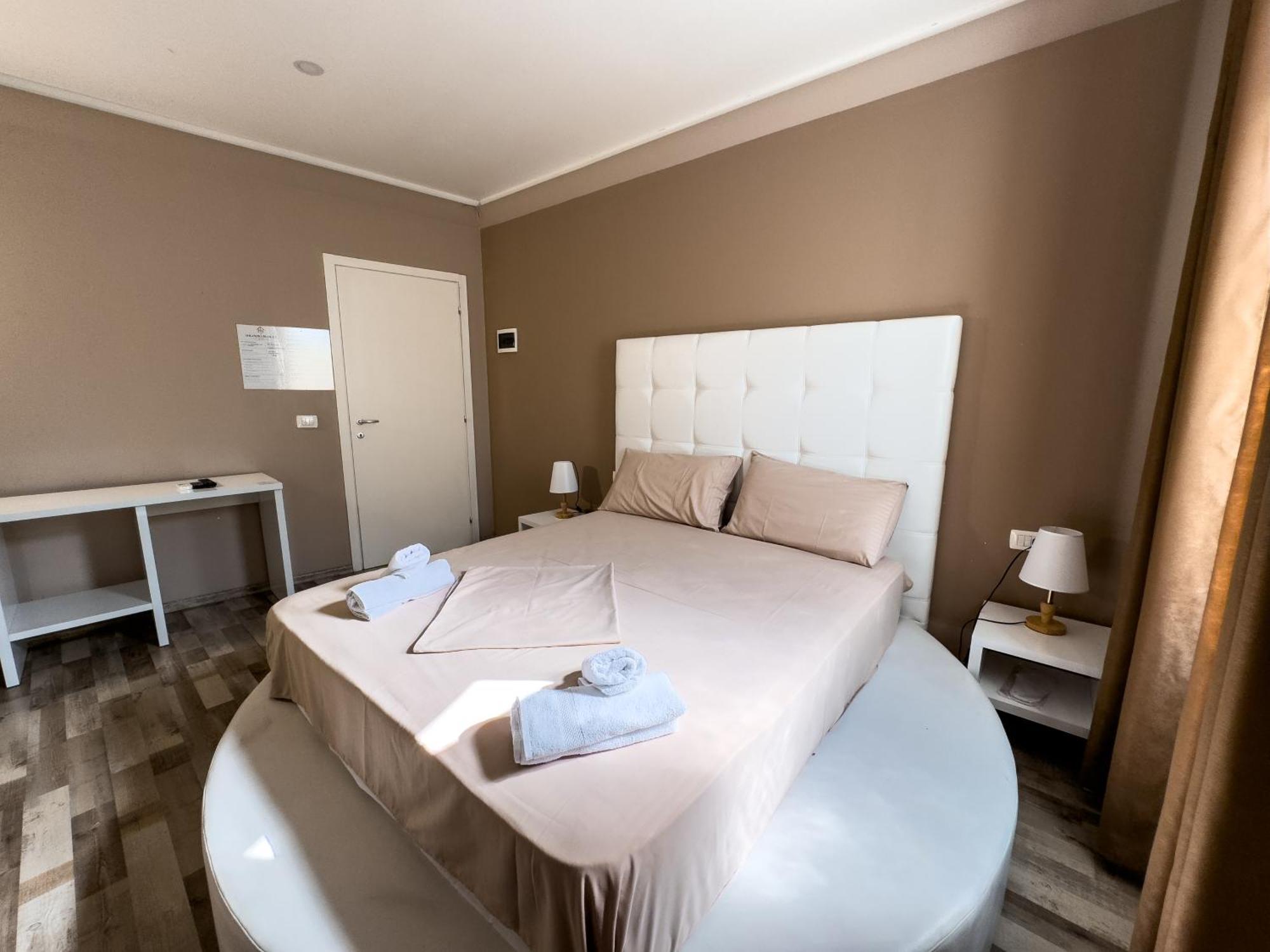Shkodra Budget Hotel Dış mekan fotoğraf